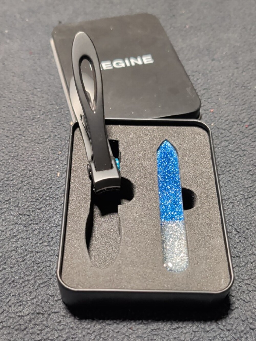 Regine  Nail File & Clip Set - Picture 2 of 3